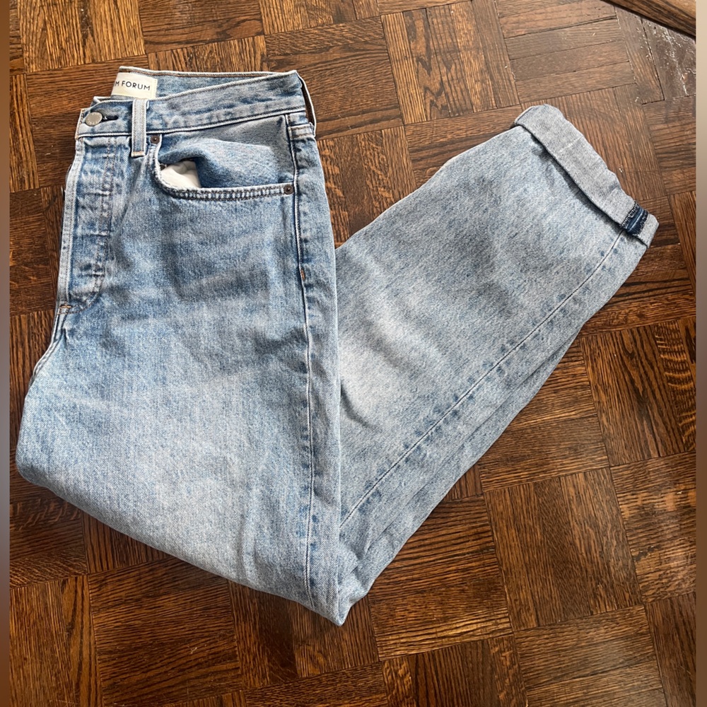Aritzia Denim Forum Light Blue Straight Jeans - Size 28